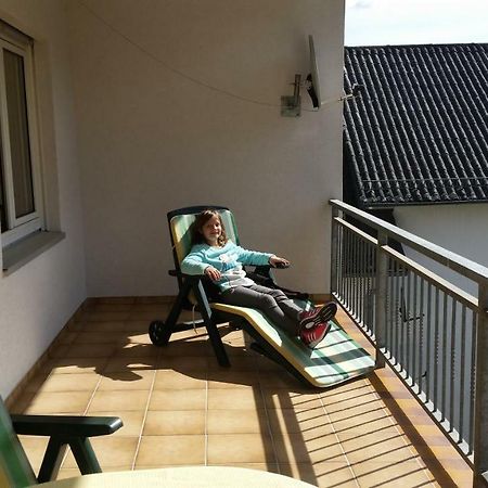 Am Kirbach Apartamento Waldsolms Exterior foto