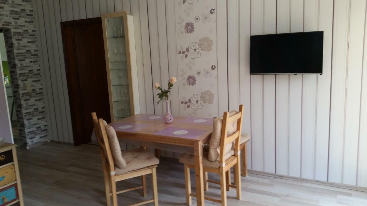 Am Kirbach Apartamento Waldsolms Exterior foto